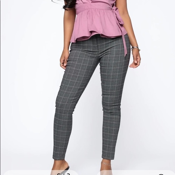 Fashion Nova grey pants - Picture 2 of 6